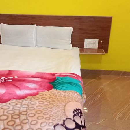 Hotel Nisarg Lodging And Restaurant Αουρανγκαμπάντ Εξωτερικό φωτογραφία