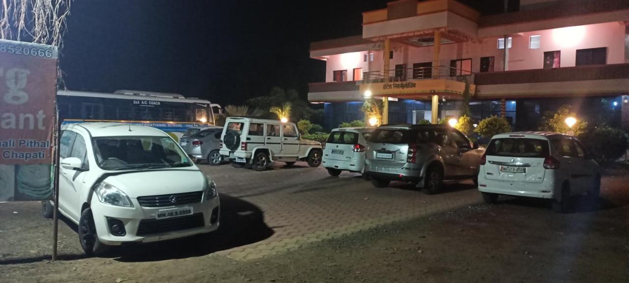 Hotel Nisarg Lodging And Restaurant Αουρανγκαμπάντ Εξωτερικό φωτογραφία