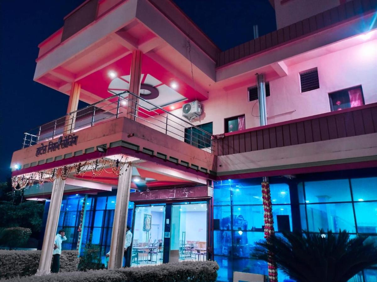 Hotel Nisarg Lodging And Restaurant Αουρανγκαμπάντ Εξωτερικό φωτογραφία