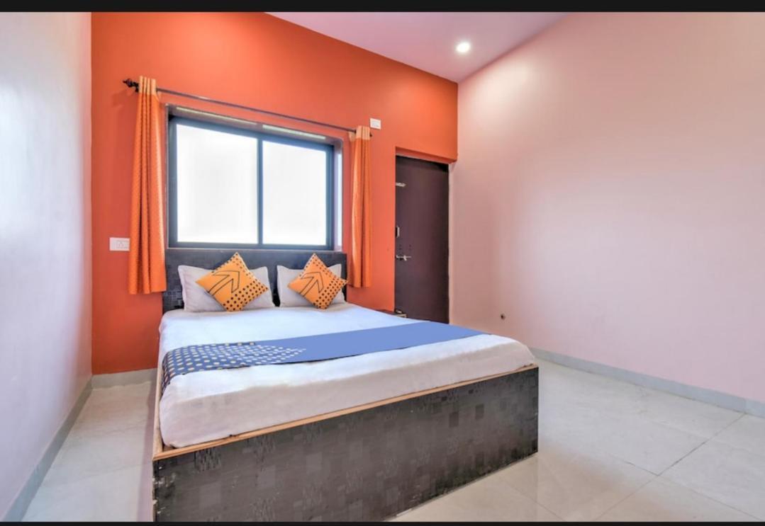Hotel Nisarg Lodging And Restaurant Αουρανγκαμπάντ Εξωτερικό φωτογραφία