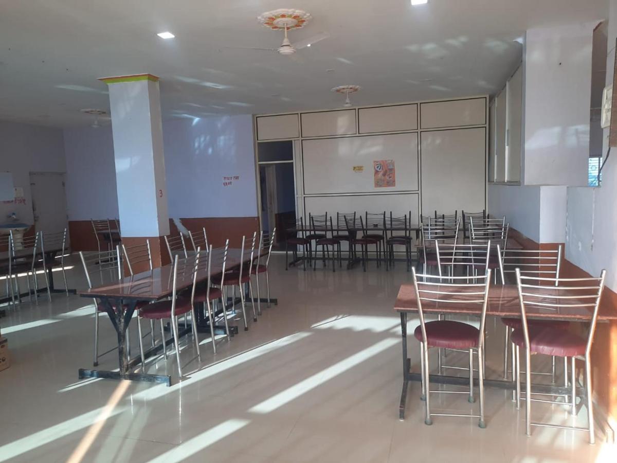 Hotel Nisarg Lodging And Restaurant Αουρανγκαμπάντ Εξωτερικό φωτογραφία