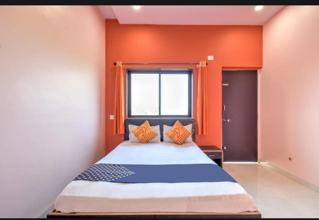 Hotel Nisarg Lodging And Restaurant Αουρανγκαμπάντ Εξωτερικό φωτογραφία