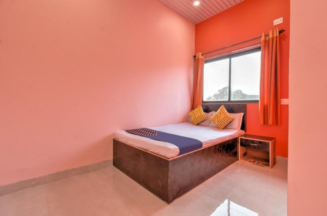Hotel Nisarg Lodging And Restaurant Αουρανγκαμπάντ Εξωτερικό φωτογραφία